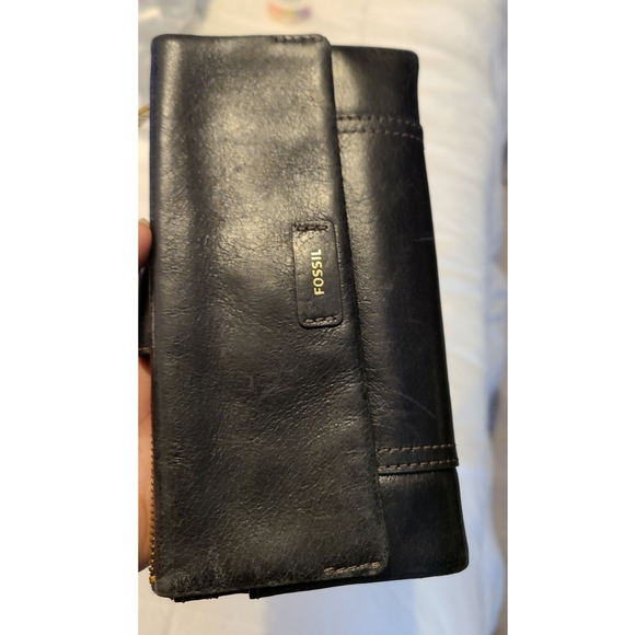 Fossil Wallet - Picture 2 of 9
